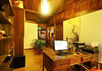 THREE WELLS INN - 9
