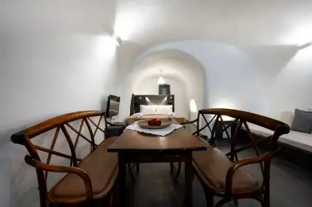 Lotza Studios - 143