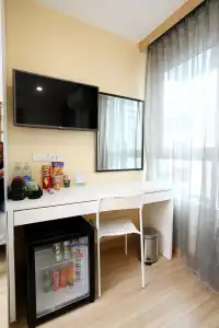V Check Inn Sukhumvit 22 - 23