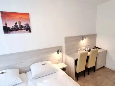 Adler Frankfurt - 29
