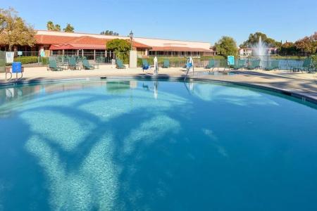 Red Lion Woodlake & Conference Center - 12