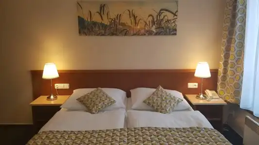 ApartAustria Suites - 2
