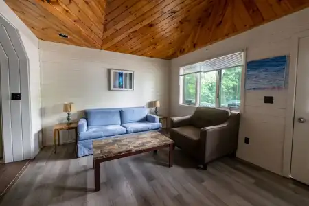 Depe Dene Lakeside Resort - 227