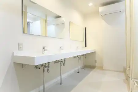 Roots Hostel - 14