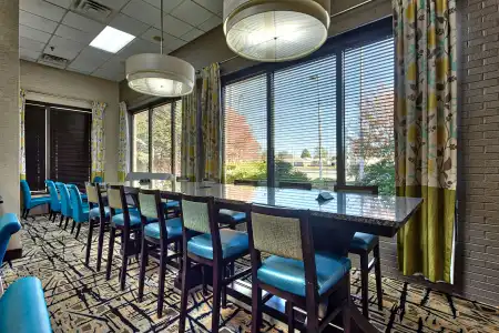 Hampton Inn Norfolk-Naval Base - 28