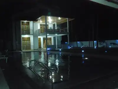 Bluewater Beach Resort - 8