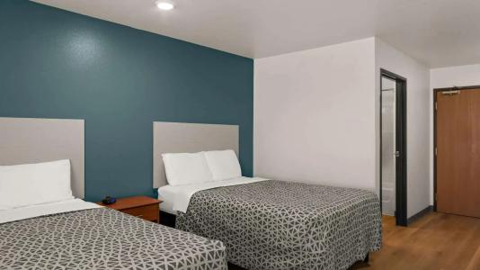 WoodSpring Suites Evansville - 14