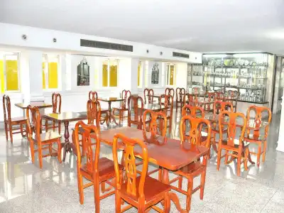 Highfive Guest House - 14