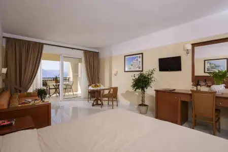 Vantaris Palace - 3