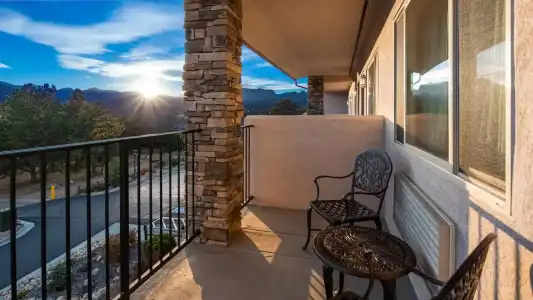 Best Western Plus Silver Saddle Inn - 7