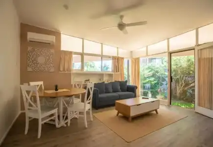 Ocean Breeze Motel - 5