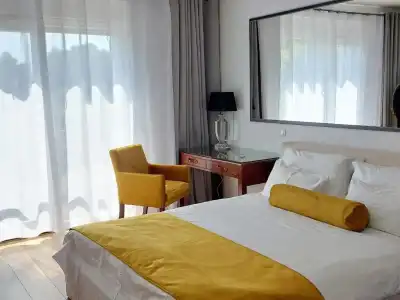 Refresh Boutique Apartments - 110