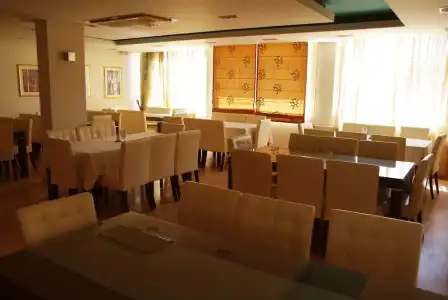 Saronis - 21