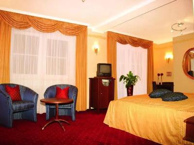 & Restaurant Kaiserhof - 1