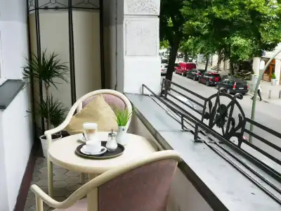Astrid am Kurfürstendamm - 6