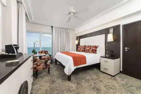 The Palms & Spa - 14