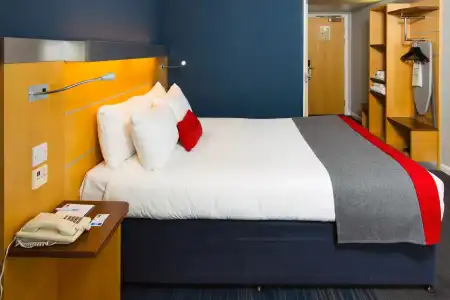 Holiday Inn Express Cambridge by IHG - 2