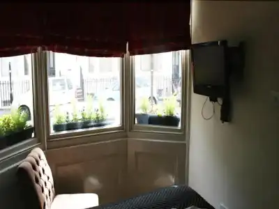 Grand Pier Guest House - 6