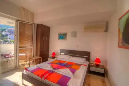 LaRos Apartments - 100