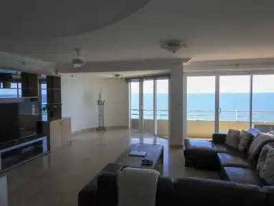 Zenith Ocean Front Apartments - 50