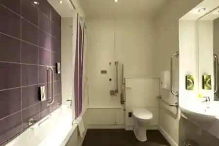 Premier Inn London Hammersmith - 5