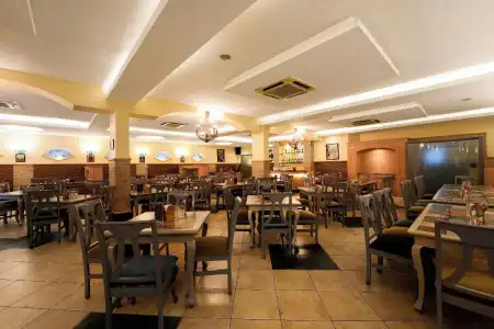 Cross Roads Inn - 6