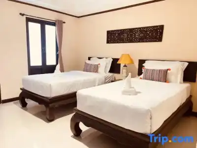 Na Thapae - 24