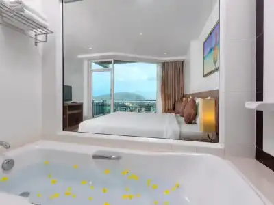 The View Rawada Phuket - 10