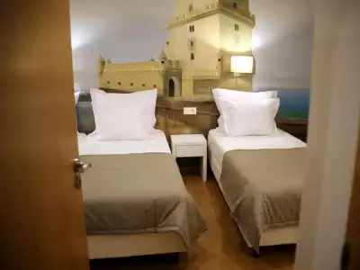 Lisbon Style Guesthouse - 84