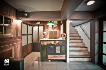 The Arak Bed Bar and Hostel - 7