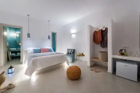 Kima Oia Suites - 16