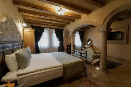 Cratus Stone Palace - 60