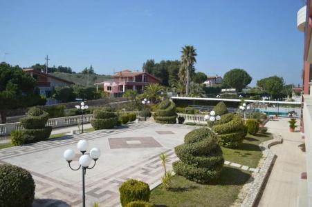 Unico Serrone Palace - 8