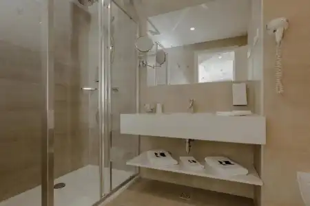 Romana Beach Apartments - 59