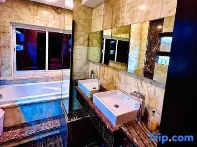 Blaire Executive Suites - 138