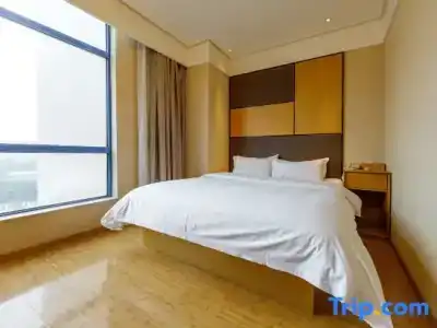 JI (Shanghai Hongqiao National Exhibition Center Shenhong Road) - 18