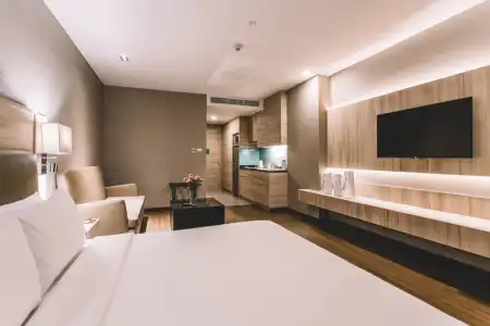 Adelphi Suites Bangkok - 45