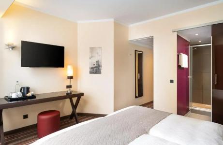 Leonardo Berlin - 23