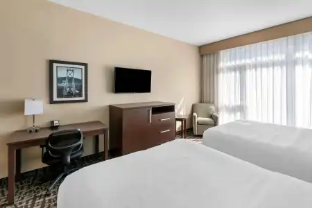 Best Western Plus Montreal - 42
