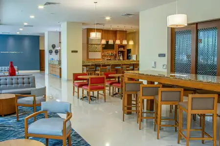 Hampton Inn by Hilton Guadalajara/Expo - 49