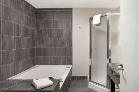 Comfort Suites Nashville Airport - BNA - 56