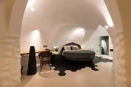 Daydream Luxury Suites - 37