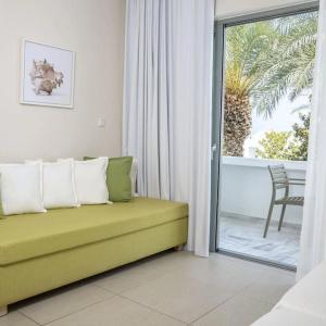 Maritimo Beach - 40
