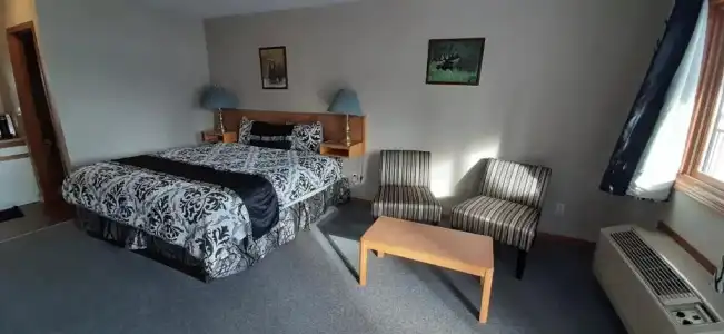 Mary's Motel - 5