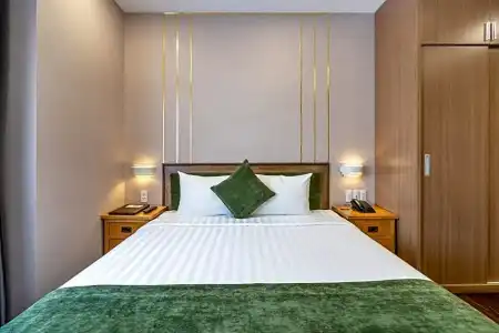 Emerald Central - 51