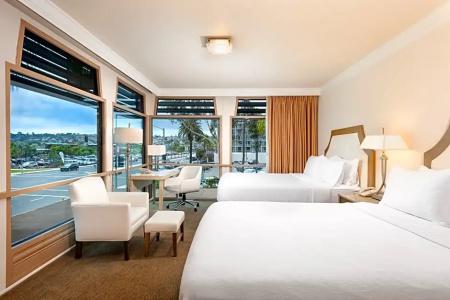 DoubleTree by Hilton San Diego Bayside - 113