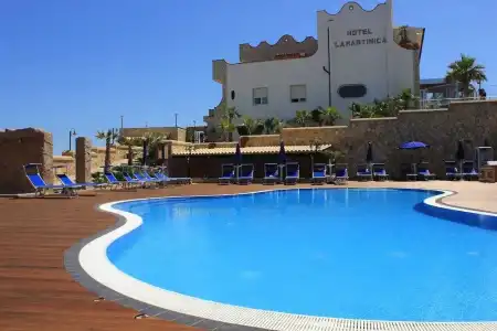 La Martinica Resort - 17