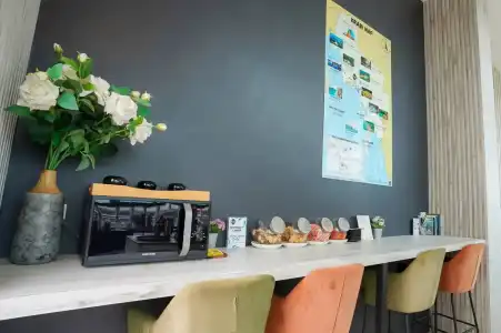 Play Poshtel & Cafe (SHA Certified) - 9