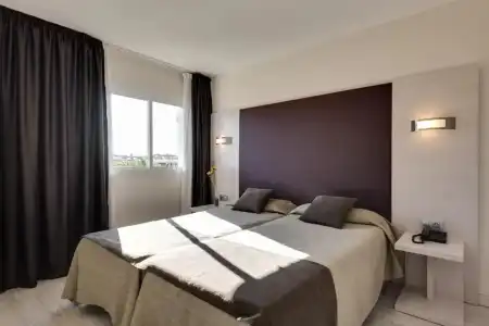 Palm Garden Apartments - 33