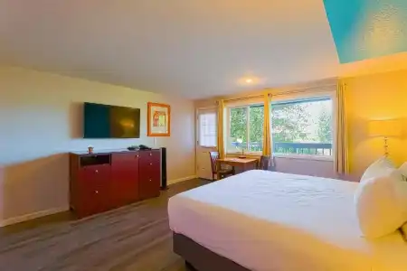 Coast River Inn by OYO Seaside - 50